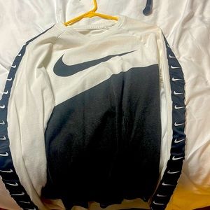 Nike crewneck